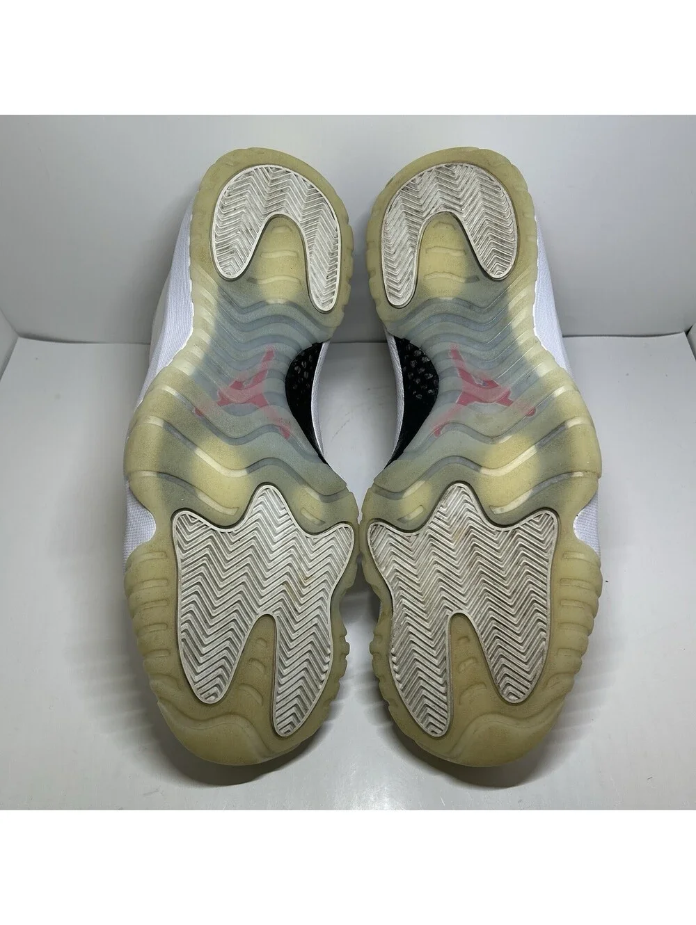 Air Jordan 11 Retro Platinum Tint 2018 - SIze 12 - (378037-016)